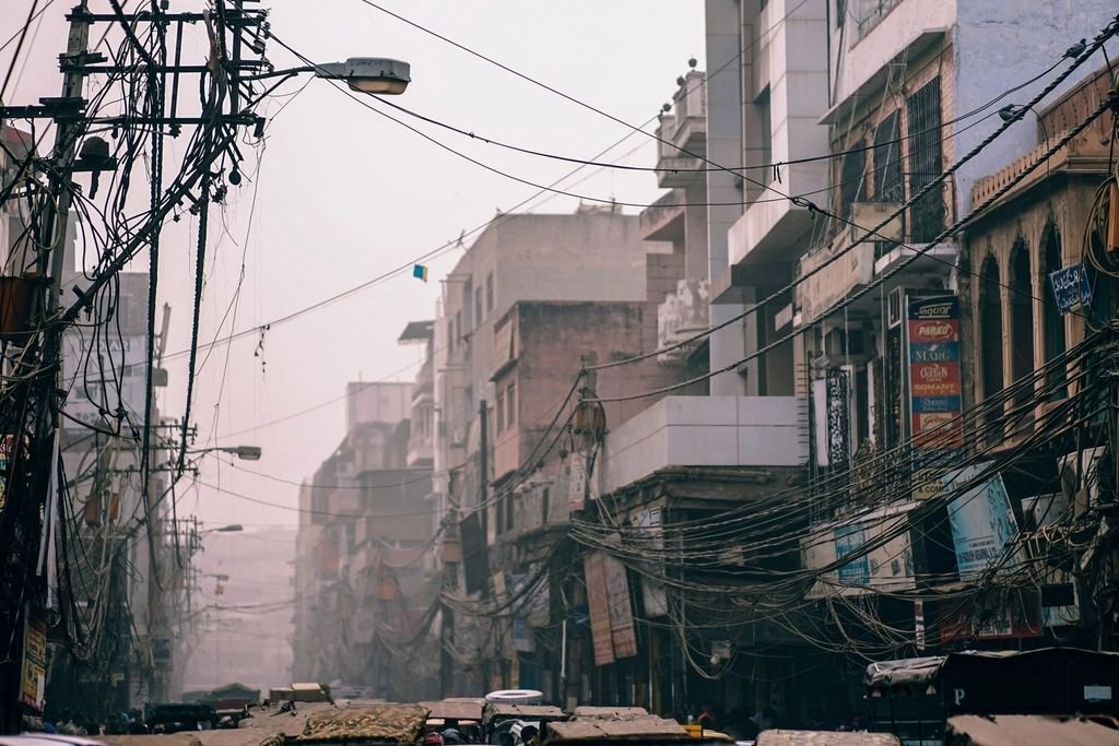 सेवा संकल्प अभियान: मिर्जापुर के गाजीपुर ग्राम सभा में विधायक रत्नाकर मिश्रा ने किया पौधरोपण